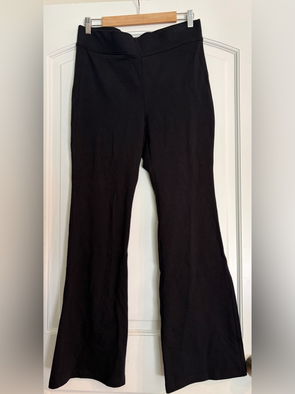 Lands’ End Starfish Flare Leg Black Stretch Pants Size M 10-12